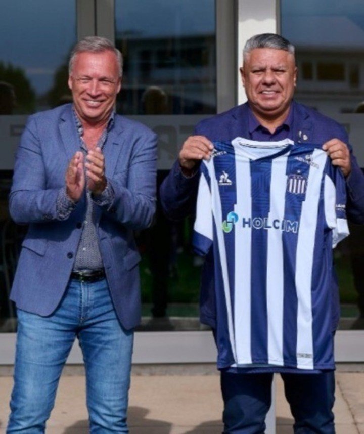 Andrés Fassi y Chiqui Tapia en el predio de Talleres. (foto: X)