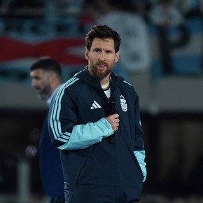 Del "hiciste muy feliz al niño de Malvinas" al "para siempre": los mensajes de los clubes argentinos a Messi