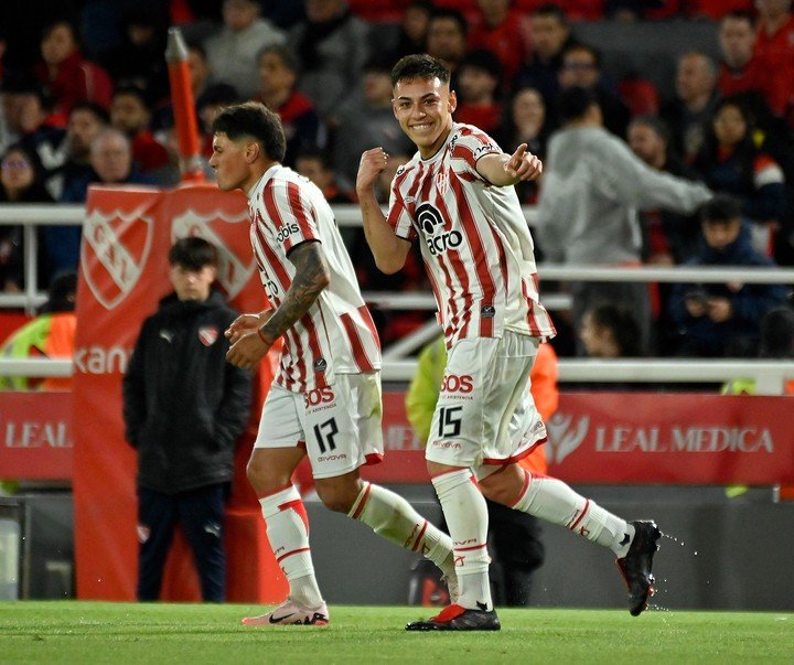 El festejo de Matías Gallardo ante Independiente (Fotobaires).